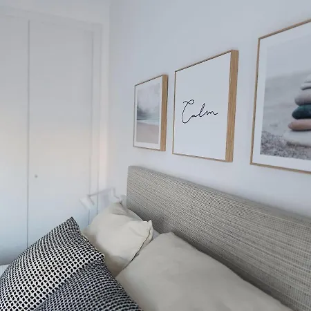 דירה Centrally Located With A Pool And Parking