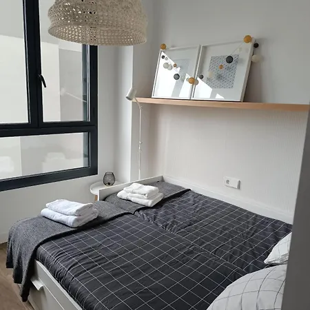 Centrally Located With A Pool And Parking Apartman Tarragona