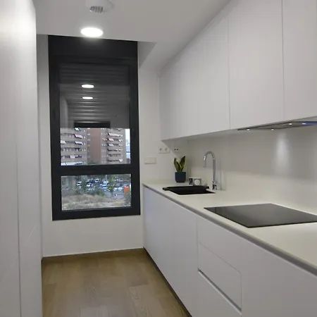 Centrally Located With A Pool And Parking * Tarragona