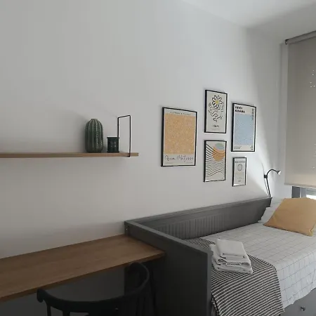 Centrally Located With A Pool And Parking アパート *